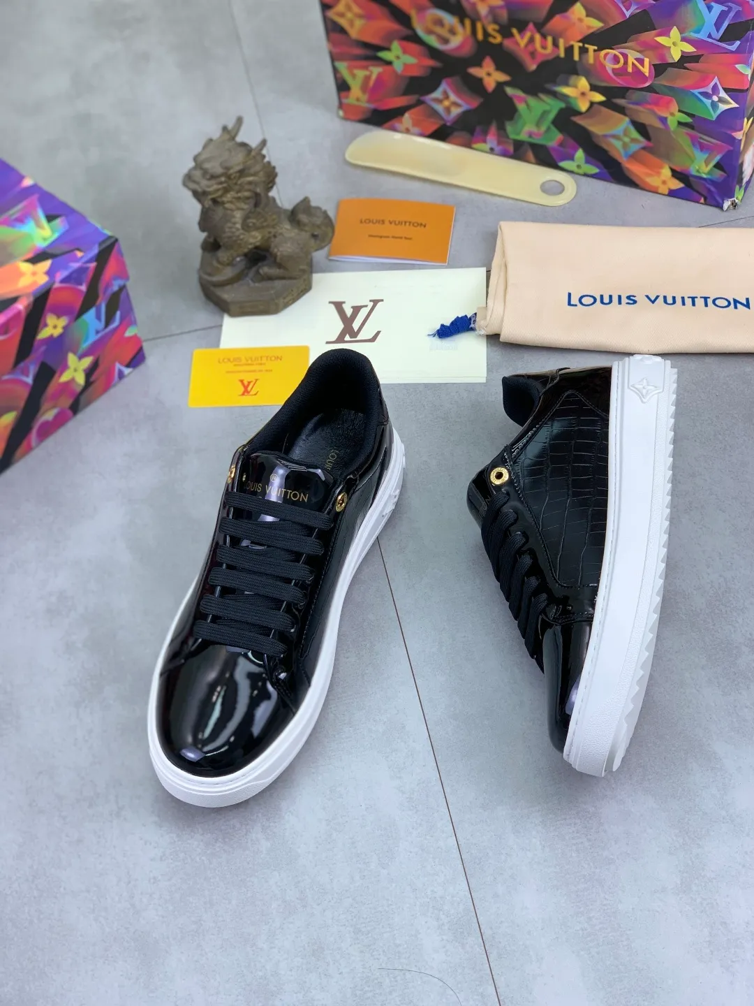 Men's men's shoes P520💰【New style】🆘High quality cowhide【Louis Vuitton】LV official website's latest model🎁casual and fashionable men's shoes👟hot style💥simple and elegant style, exclusive for trendy men. Unique official website's latest brand elements👑original decoration, fashionable and generous, the fabric is made of original denim➕comfortable and breathable mesh lining➕cow leather feet ✅The official website specifies wear-resistant casual outsole, the classic model is taken in real life🎬Color: 5⃣️colors available😍Number of codes: 38-44 Full set of packaging